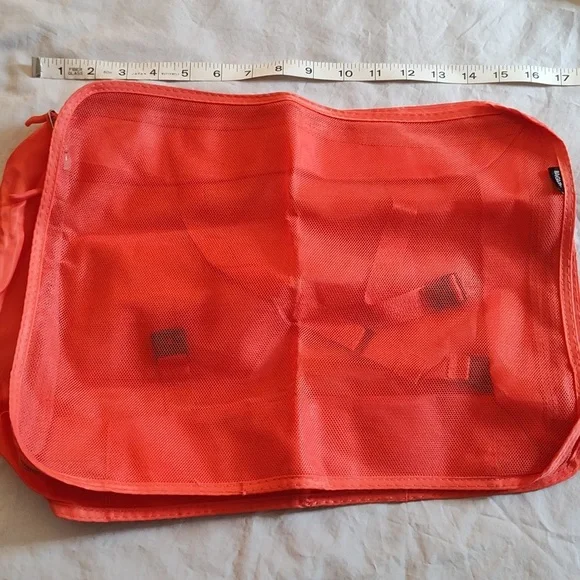 Packing Cubes Travel Bundle Collapsible Water Bottle & Silicone Bottle Covers - Picture 11 of 16